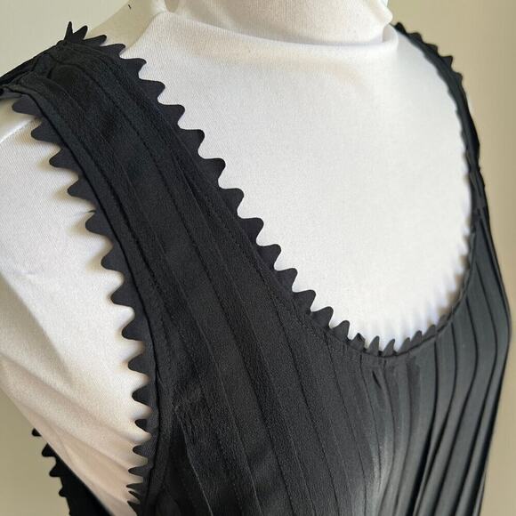 CLUB MONACO PLEATED TUNIC DRESS WITH SCALLOPED TRIM NECKLINE SIZE 6 - Picture 6 of 7